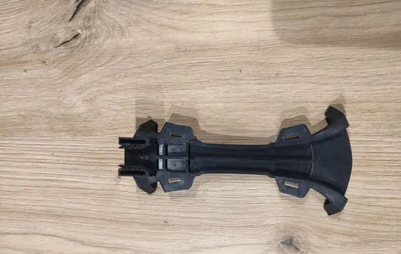 BMW 2 F44 Front parking sensor holder (PDC) 7371554
