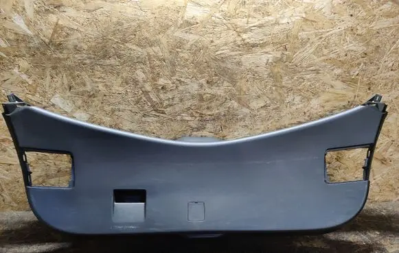 Mazda 3 II Tailgate trim BBN968960