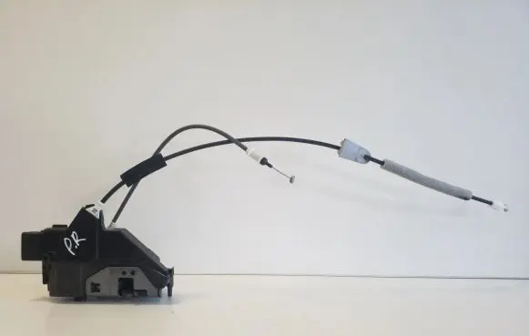 Opel Vivaro Front door lock 16942583