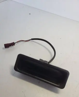 BMW 5 E60 E61 Tailgate opening switch 8168035