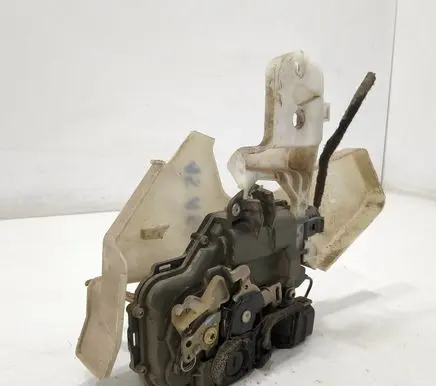 Volkswagen Polo Rear door lock 1J0839849A