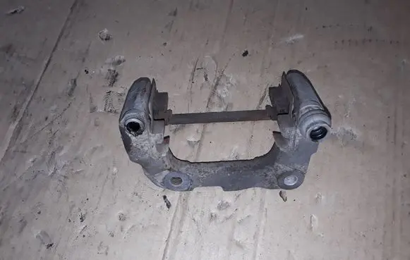Audi A8 S8 D4 4H Brake caliper pad carrier rear 0892