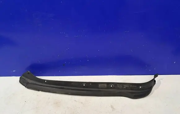 Volvo XC60 Front door rubber seal 30762360