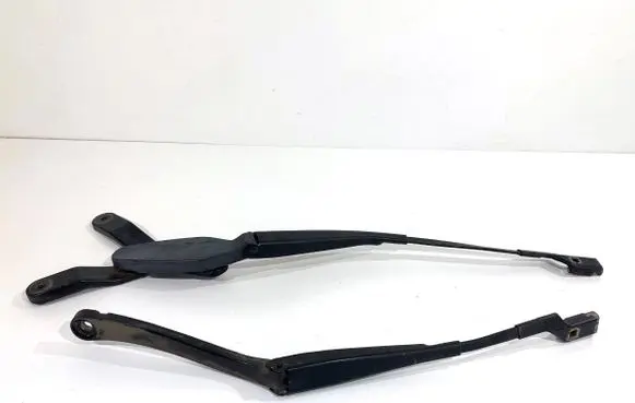 Mercedes-Benz CLS C218 X218 Front wiper blade arm 