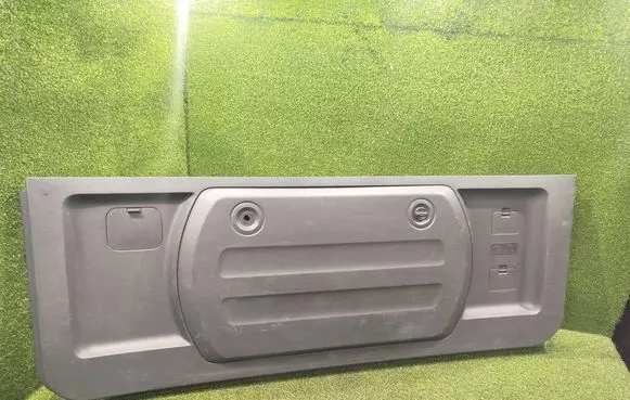 Mitsubishi Pajero Tailgate trim 7225A004 3M00X 3B45