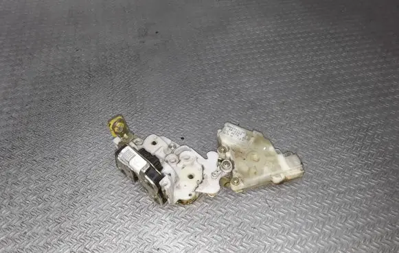 Nissan Terrano Front door lock 8055291L66