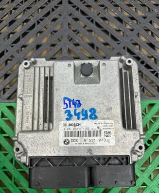 BMW 3 F30 F35 F31 Engine control unit/module 8591073 0281032671