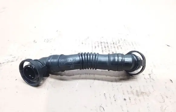 Volkswagen Golf V Breather hose/pipe 03G103493D