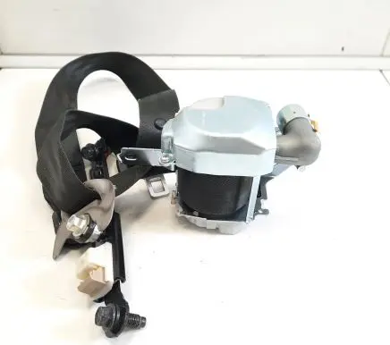 Hyundai i40 Front seatbelt 888103Z000RY