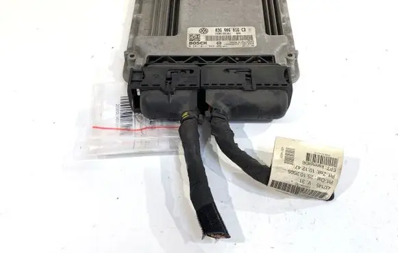 Volkswagen Touran I Engine control unit/module ECU 03G906016CD