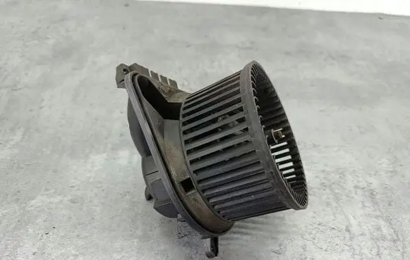 Volkswagen II LT Heater fan/blower 663329W