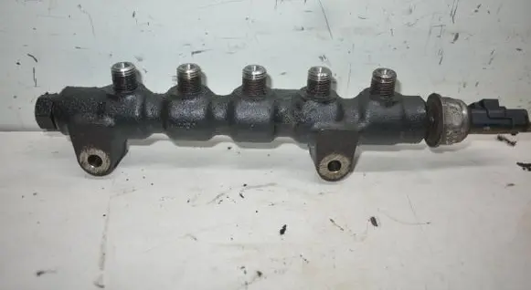 Citroen C4 I Fuel main line pipe 9654592680