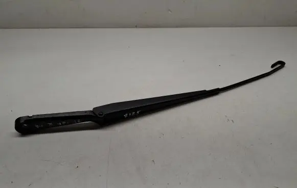Opel Zafira A Front wiper blade arm 182182 90582558