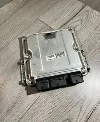 Peugeot 307 Engine control unit/module 0281011081 9646850580 9647472780