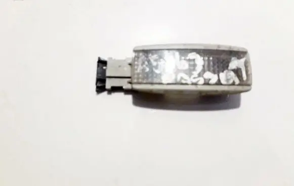 Volkswagen PASSAT B5 Other interior light 3b0947113
