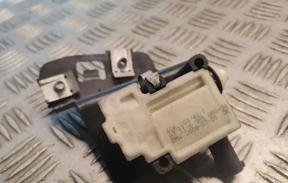 Mini One - Cooper Coupe R56 Fuel tank cap lock 6985880
