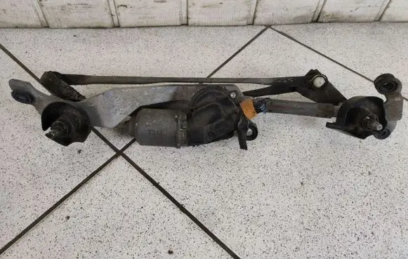 Mazda CX-9 Front wiper linkage 