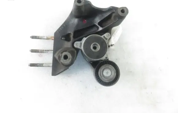 Mitsubishi Outlander Engine mounting bracket