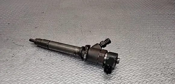 Volvo V70 Fuel injector 0445110078 8658351