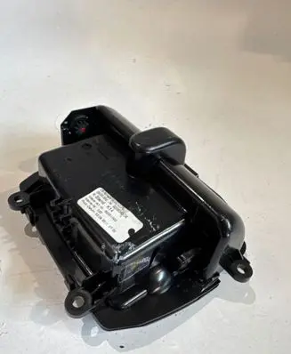 BMW 5 F10 F11 Ashtray (front) 9206348 82031002