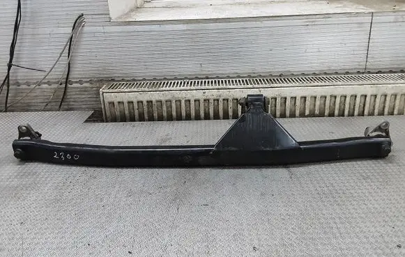 Engine mounting bracket
