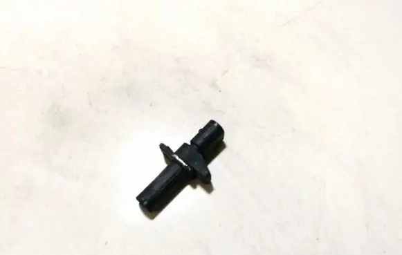 Mercedes-Benz C AMG W204 Crankshaft position sensor 0031532828