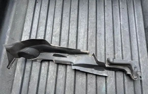 Audi A4 S4 B9 8W Fender end trim 8W0821170