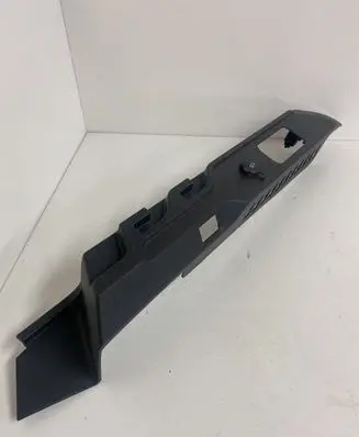(D)pillar trim (top)