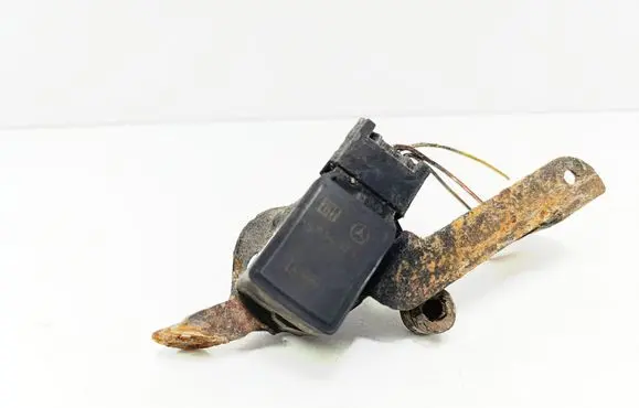Mercedes-Benz C W203 Air suspension front height level sensor A0105427717