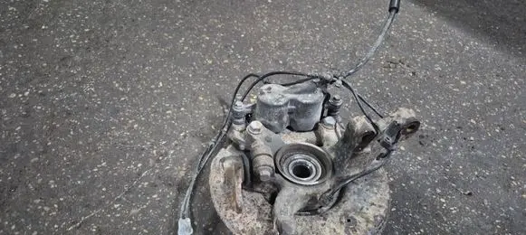 Mercedes-Benz Vito Viano W639 Front wheel hub