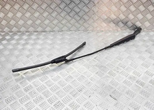 Volkswagen PASSAT B7 Windshield/front glass wiper blade 3AB955410