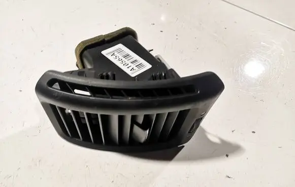 Chevrolet Aveo Dash center air vent grill