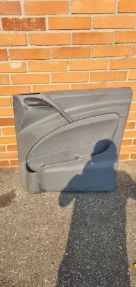 Mercedes-Benz Vito Viano W639 Front door card panel trim A639727 A93927