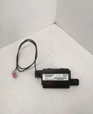 Dodge Durango Aerial antenna amplifier 68185768AD