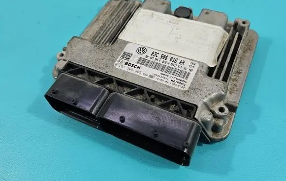 Volkswagen Scirocco Engine control unit/module ECU 03C906016AH IMPRK1566939
