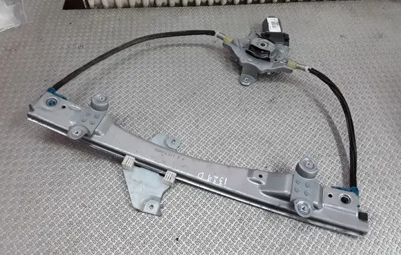 Renault Twingo II Front door window regulator with motor 