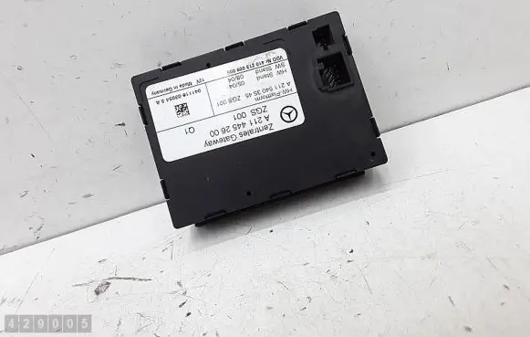 Mercedes-Benz E W211 Door control unit/module A2114452600