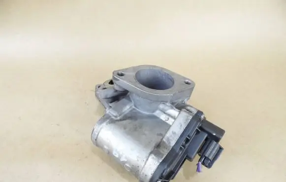 Renault Laguna II EGR valve 1811167JG5LCP 1518