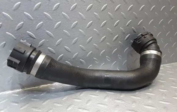 BMW 1 E81 E87 Engine coolant pipe/hose 7533978 7552404