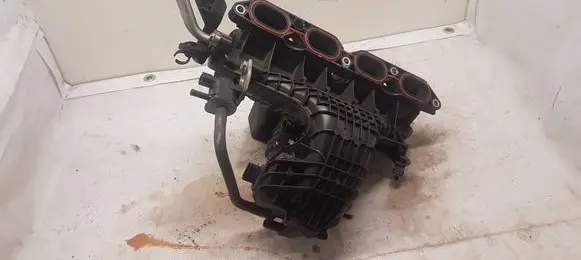 Toyota Auris E180 Intake manifold 247340