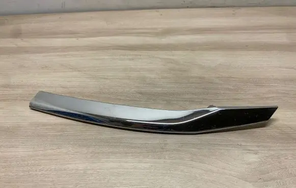 Honda CR-V Front bumper splitter molding 71128t1ve010m1