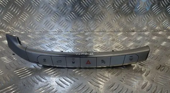 Fiat Tipo Hazard light switch 07356559880