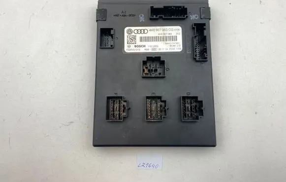 Audi A7 S7 4G Comfort/convenience module 4H0907063CG 11012002 4H0907063