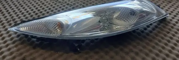 Nissan Juke I F15 Front indicator light E414492