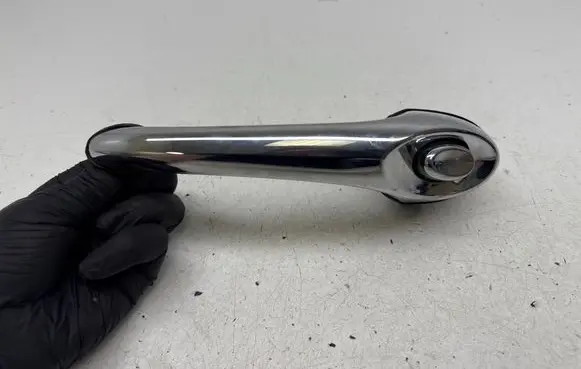 Chrysler PT Cruiser Front door exterior handle 04724913A