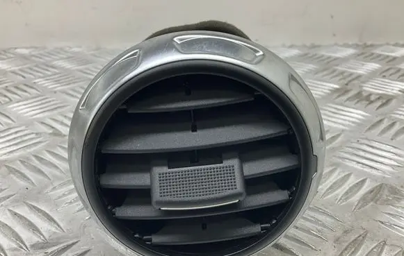 Dash center air vent grill