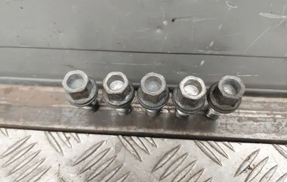 Audi S5 Facelift Nuts/bolts 