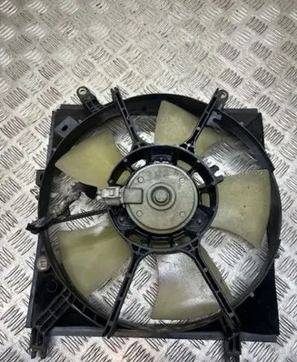 Toyota RAV 4 (XA20) Radiator cooling fan shroud 1680005130