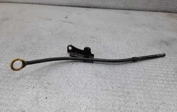 Toyota Avensis Verso Oil level dip stick 