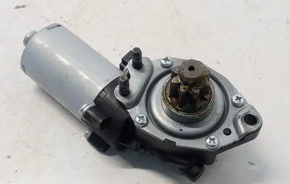 Hyundai Tucson IV NX4 Seat adjustment motor 886B4L1000